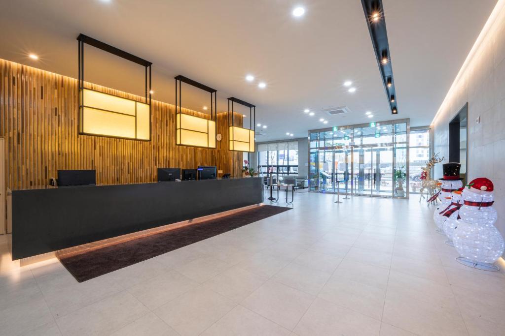 Surestay Plus Hotel By Best Western Asan Εξωτερικό φωτογραφία